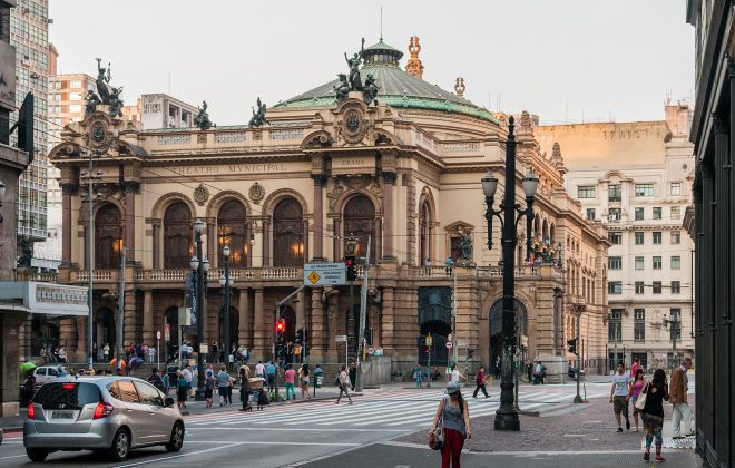 Cartão Postal da Cidade de/ Post Card of the City of São Paulo - Teatro Municipal de São Paulo